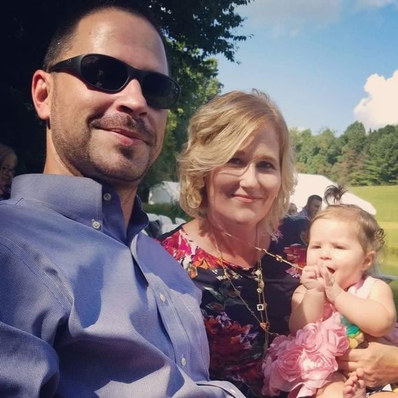 Meet your Posher, Amanda - Picture 1 of 1